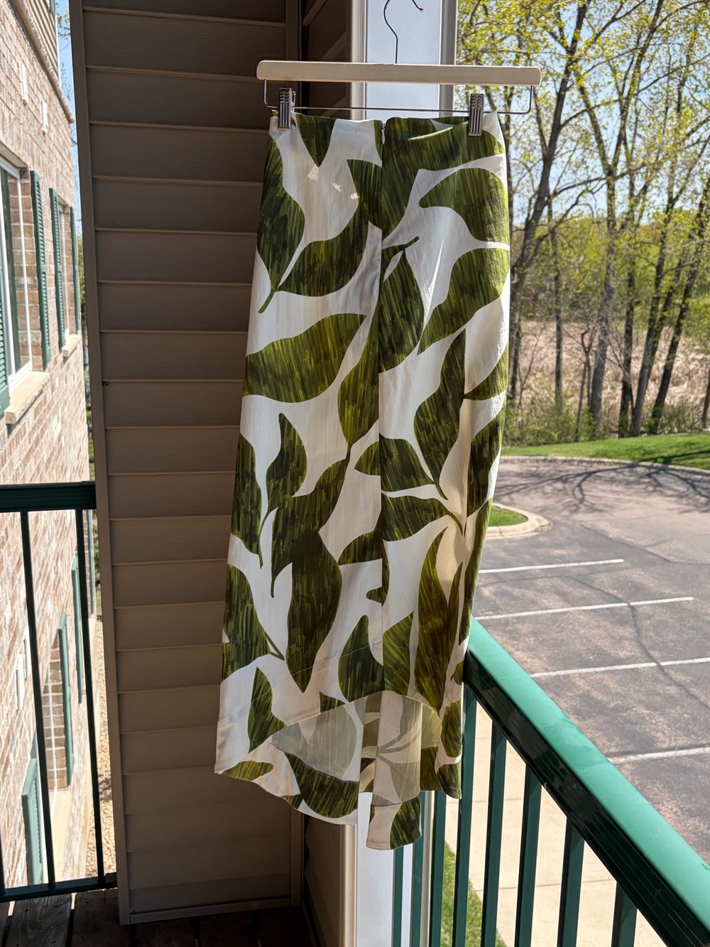 🆕🌿 Antonio Melani Tropical Leaf Print High-Low Midi Skirt Green White Size 0 - Picture 4 of 17